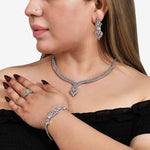 Load image into Gallery viewer, Adore Diamond Necklace Set
