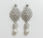 Load image into Gallery viewer, Pearl Cascade Earrings